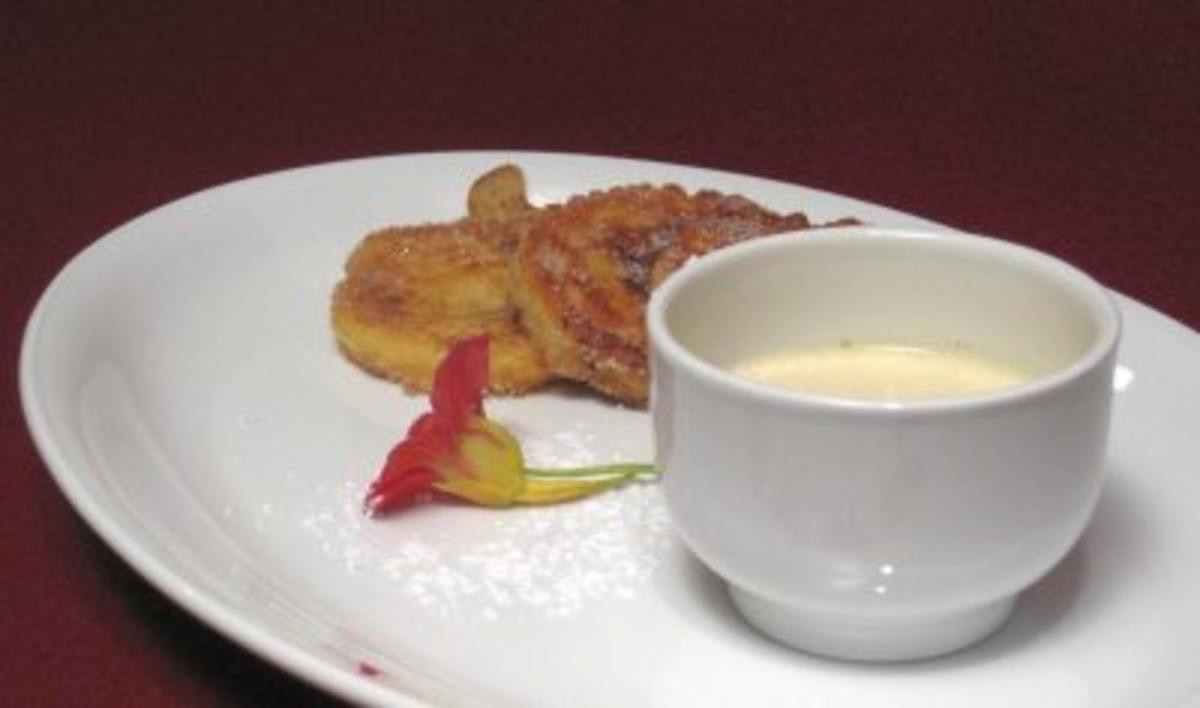 Apfelküchle mit Vanillesoße