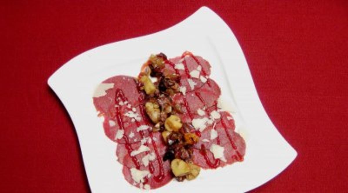 Carpaccio vom Hirschen mit Pilzen und Parmesan