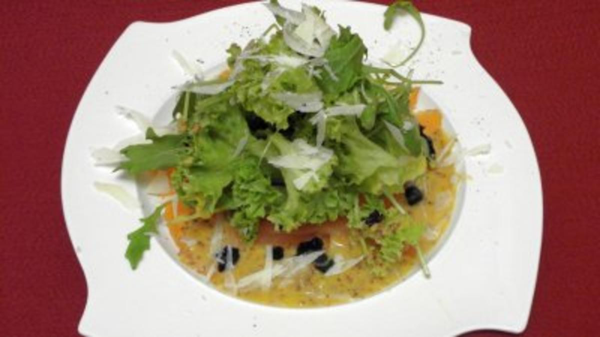 Carpaccio vom Lachs mit Senfsabaione