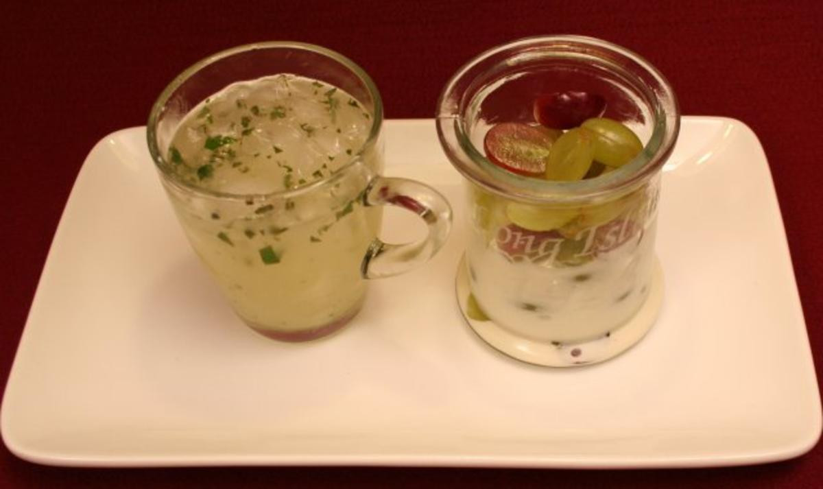 Weiße Schokocrème mit Weintrauben