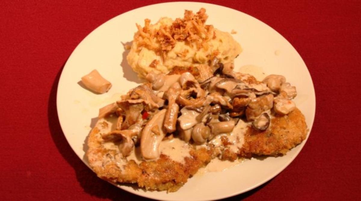 Jägerschnitzel mit Kartoffelpüree und Nüssen