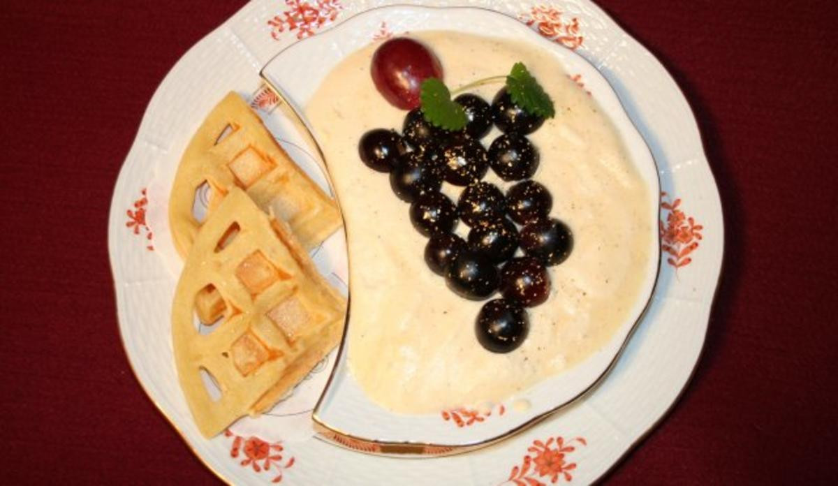Fränkische Weincrème mit Waffeln