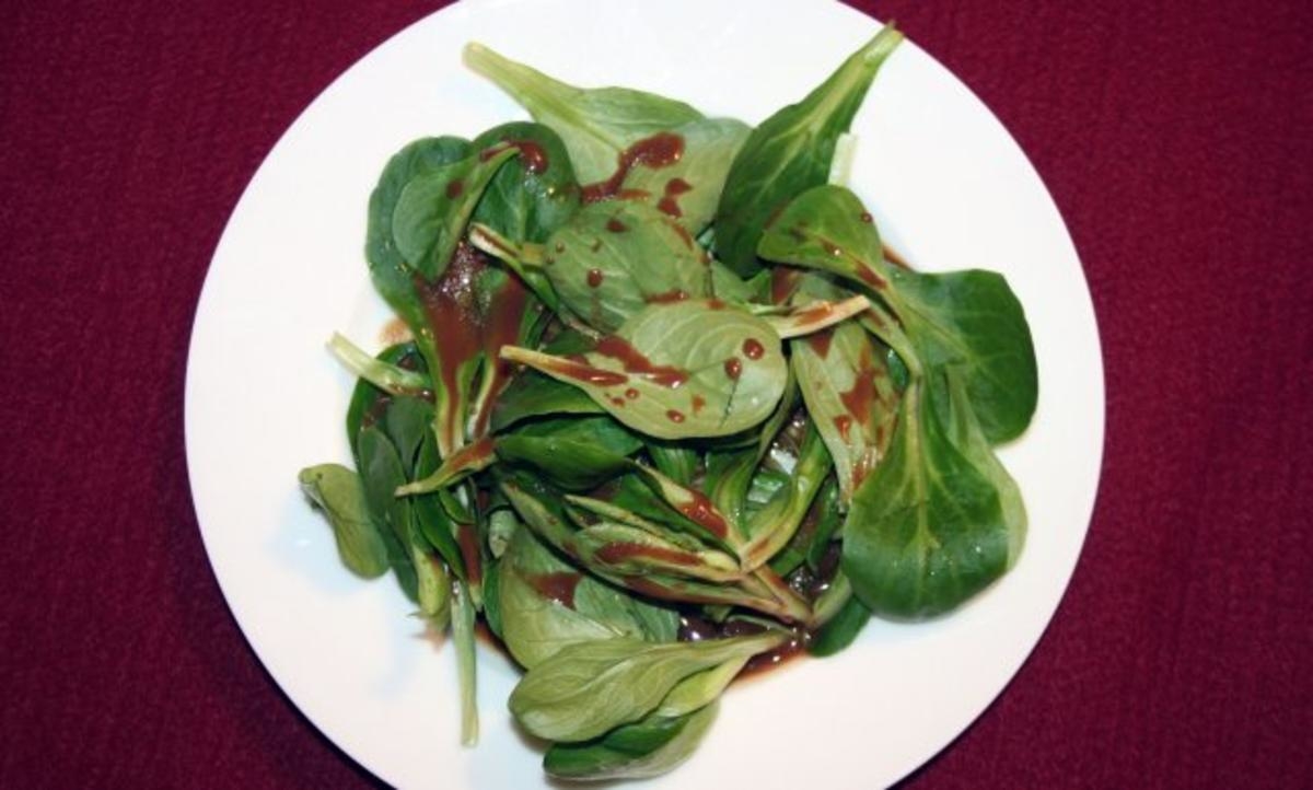 Feldsalat mit Honig-Senf-Balsamico Dressing