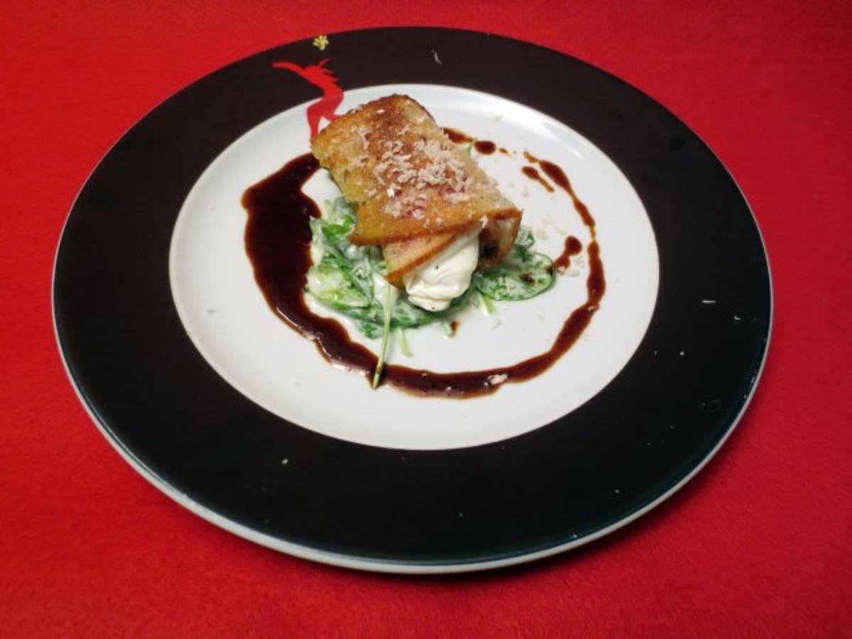 Pochiertes Ei mit Pata Negra und Spinatsalat