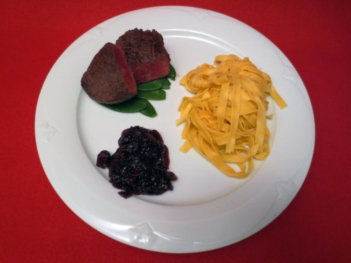 Steak d’Autruche aux tagliatelles et airelles