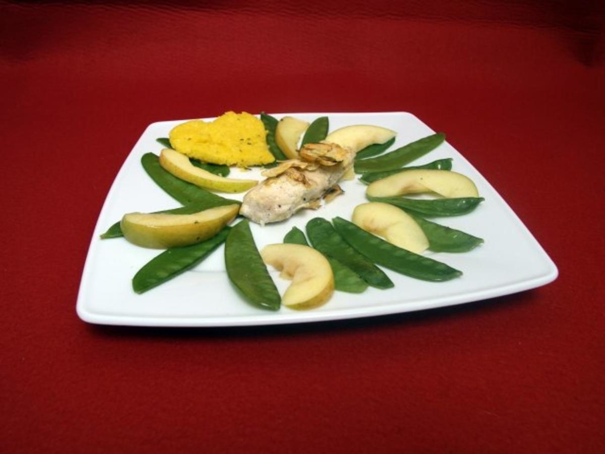 Mandelhähnchen mit Vanille auf Parmesangrieß