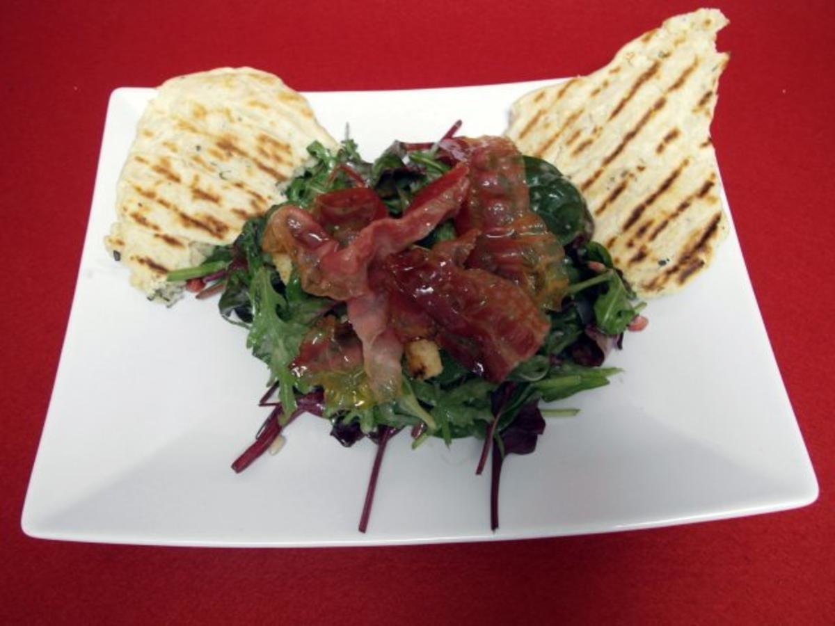 Candied Green Bacon Salad mit Navajo Flatbreads