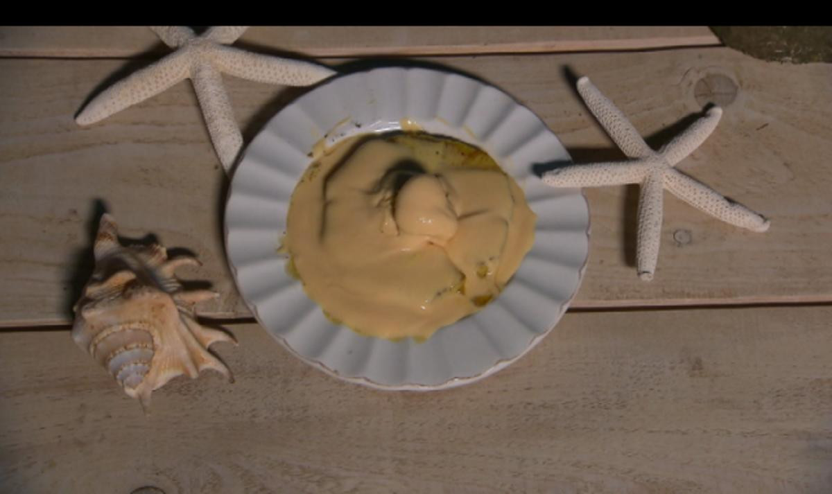 Gegrillte Ananas mit Vanille - Eis und Advokaat