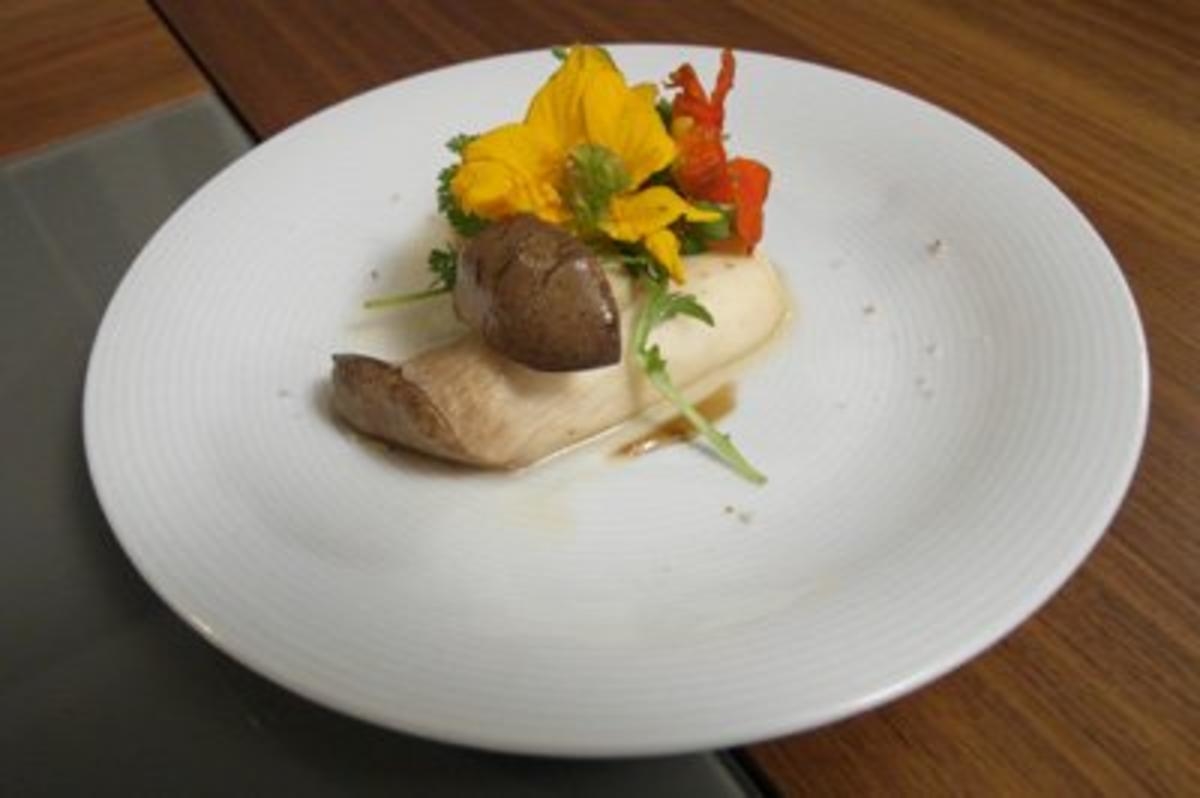 Kräuterseitling/Fichte/Blüten