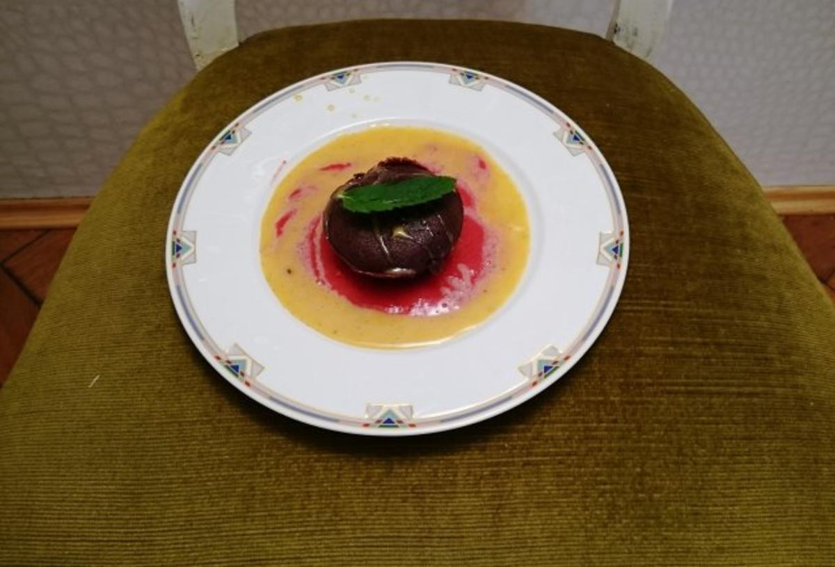 Schokosoufflee mit flüssigem Kern und selbstgemachter Eierlikör