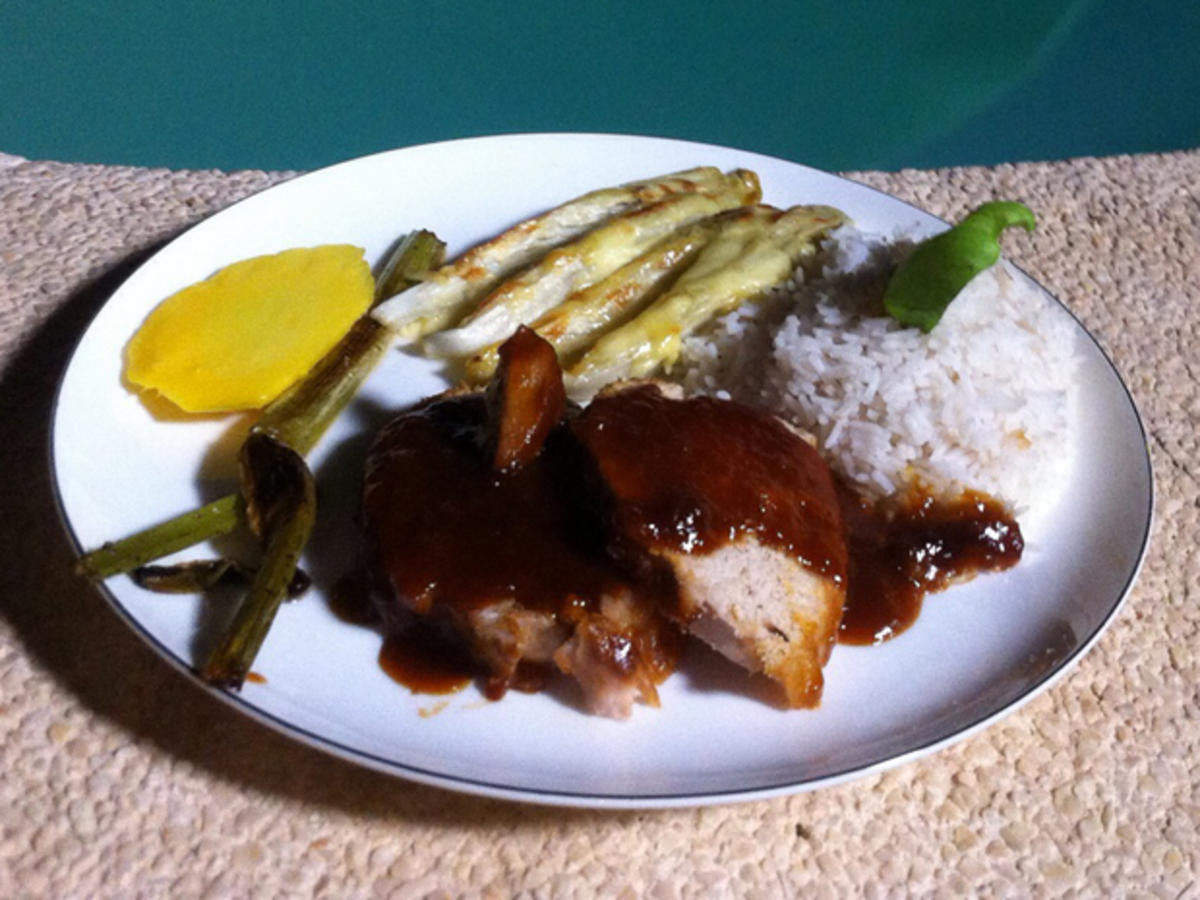 Cola-Braten, überbackener Chicoree und Reis