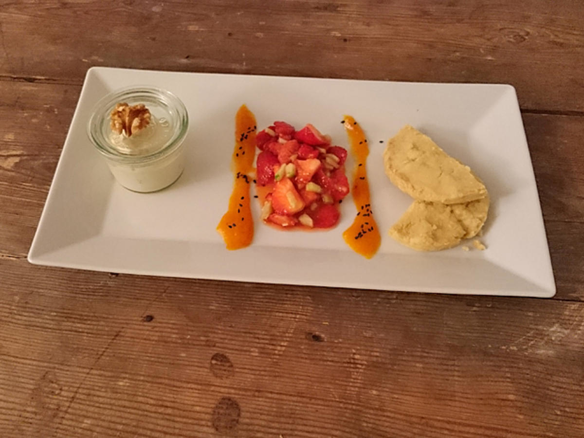 Erdbeere, Gurke, Mascarpone, Keks