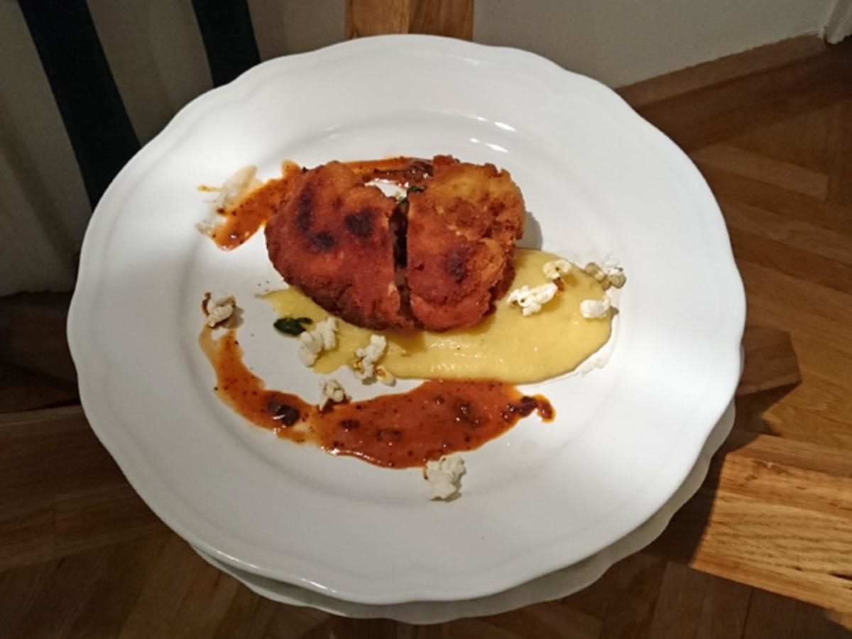 Backhendl.doppelt.gefüllt*Popcorn.Polenta.cremig *Mangold