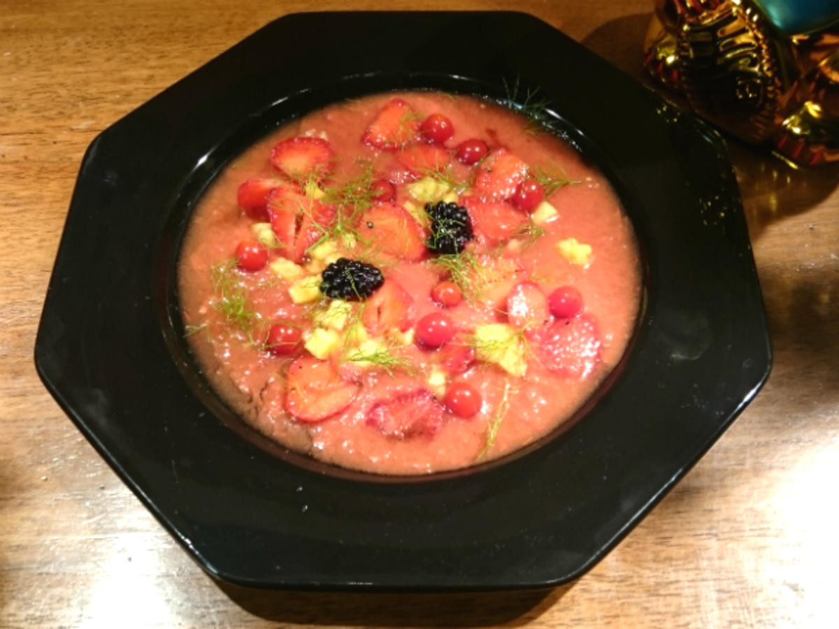 Minestrone Tomaten / Ananas / Beeren / Fenchel / Weißer Balsamico