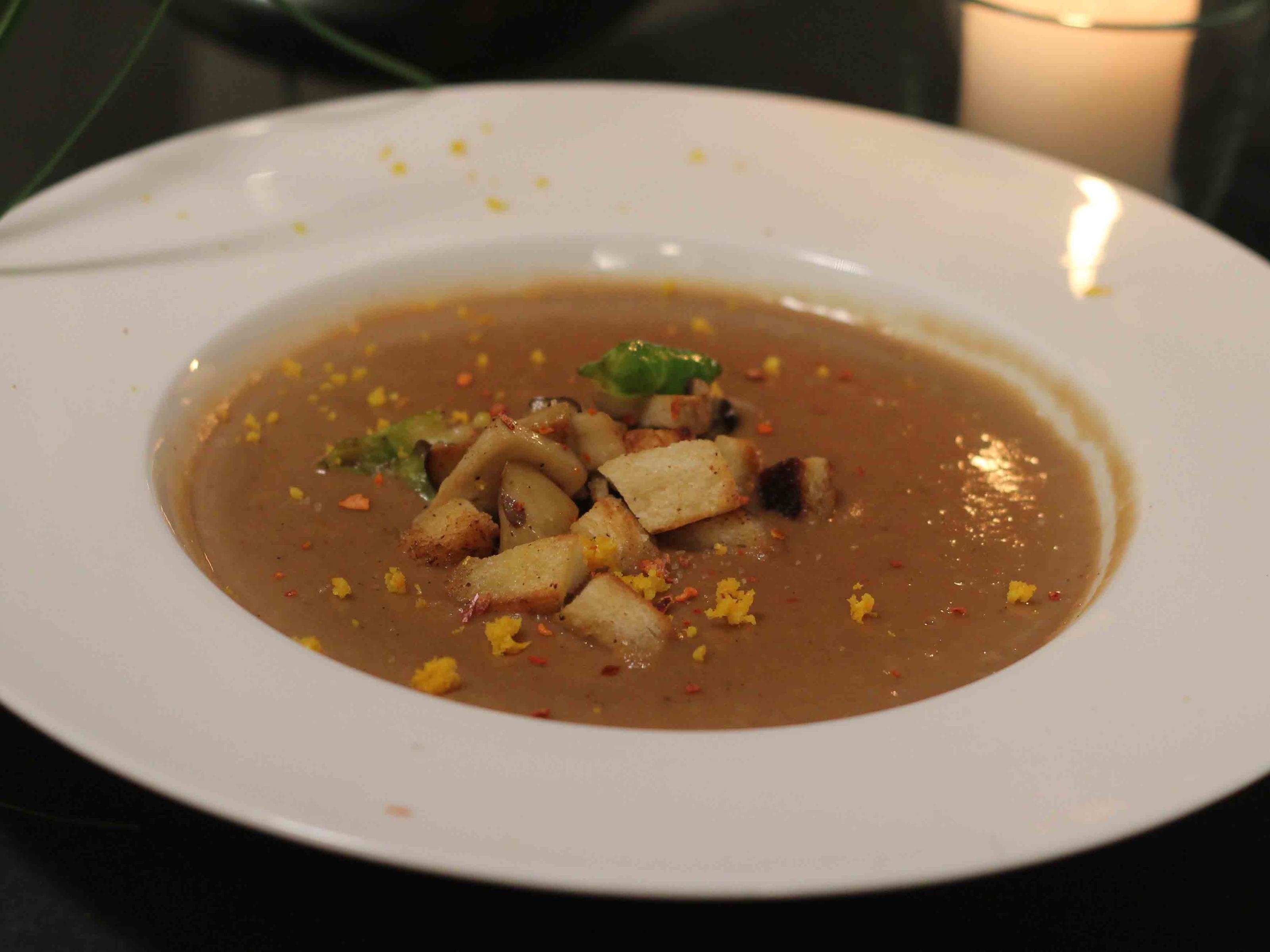 Maronensuppe mit Einlage