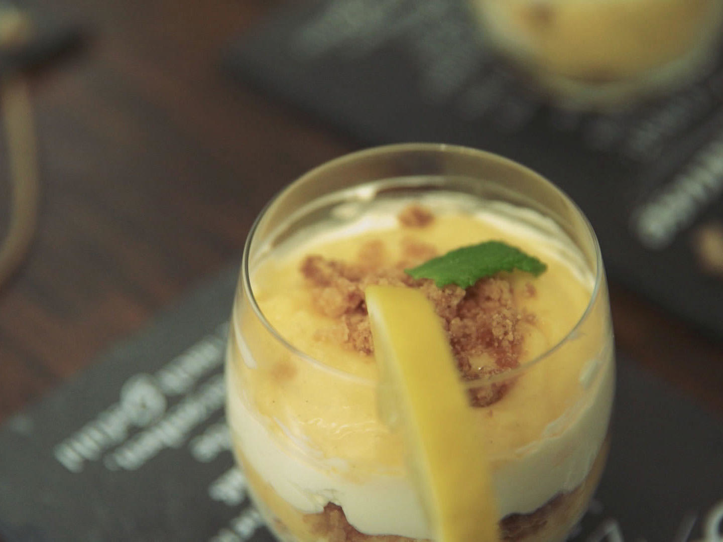 Zitronentiramisu mit Lemon Curd und Limoncello