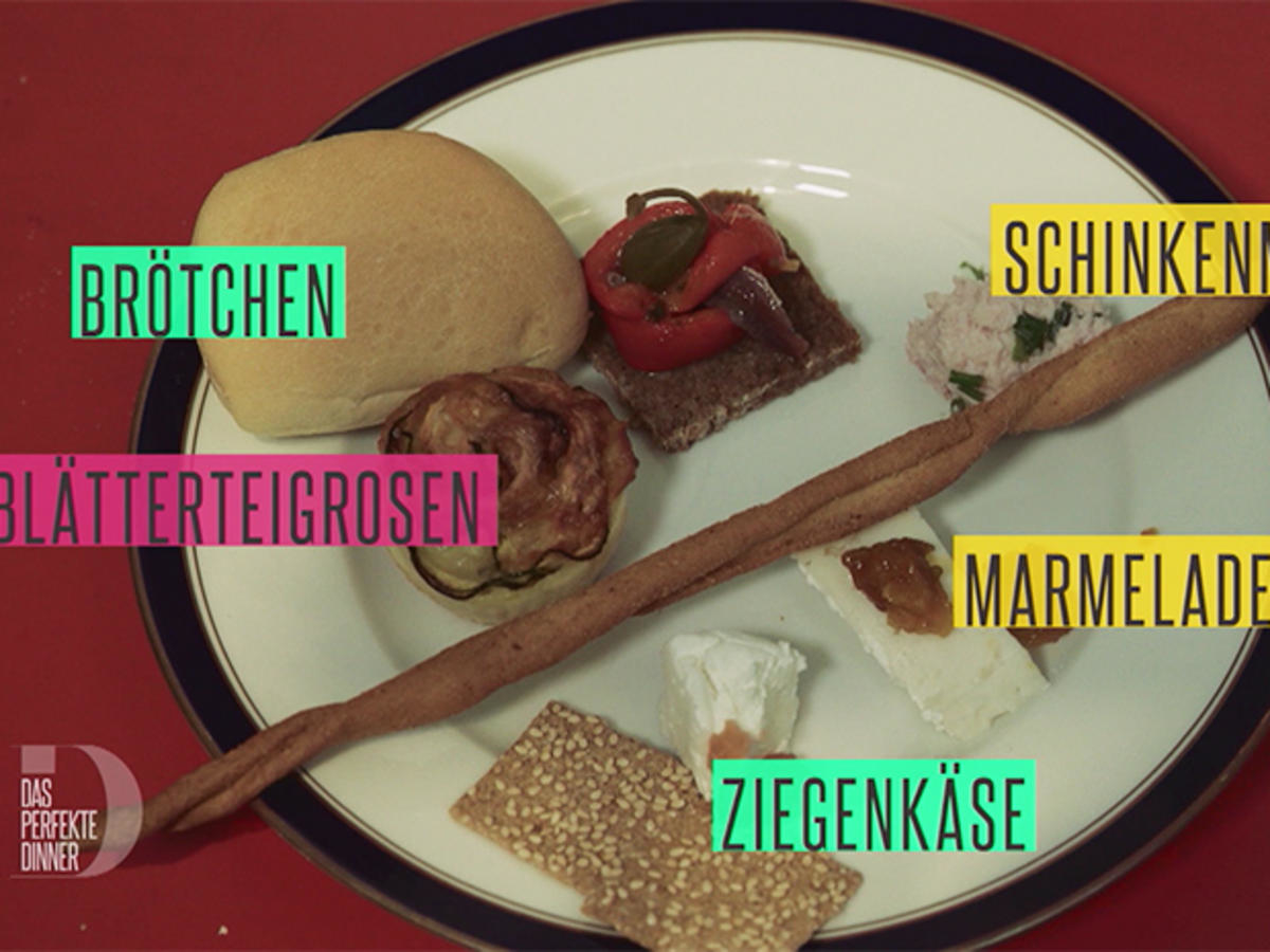 Pecorino-Walnuss-Cantucci, Croutons mit Schinkenmousse, Blätterteigrosen mit Zucchini