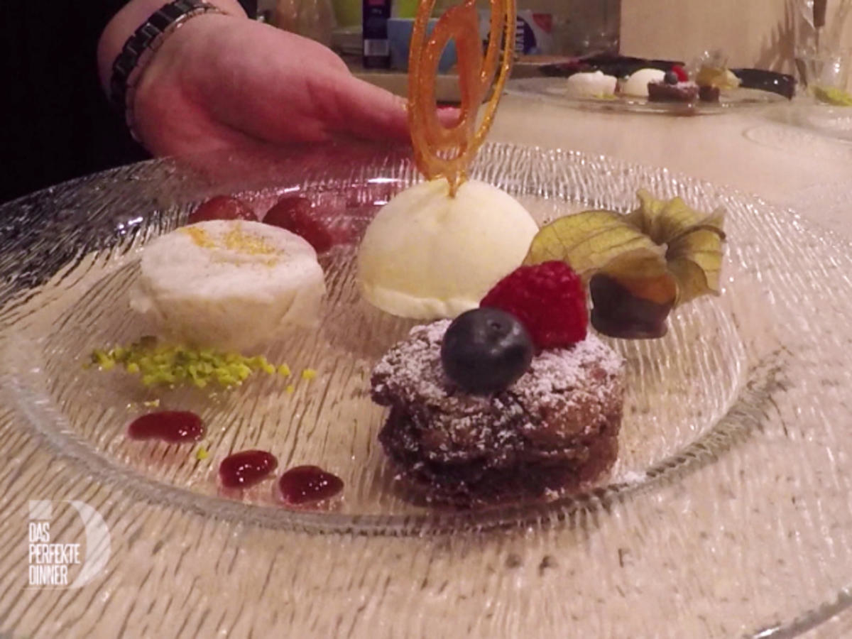 Warmer Brownie, kalte Mandel und süße Birne
