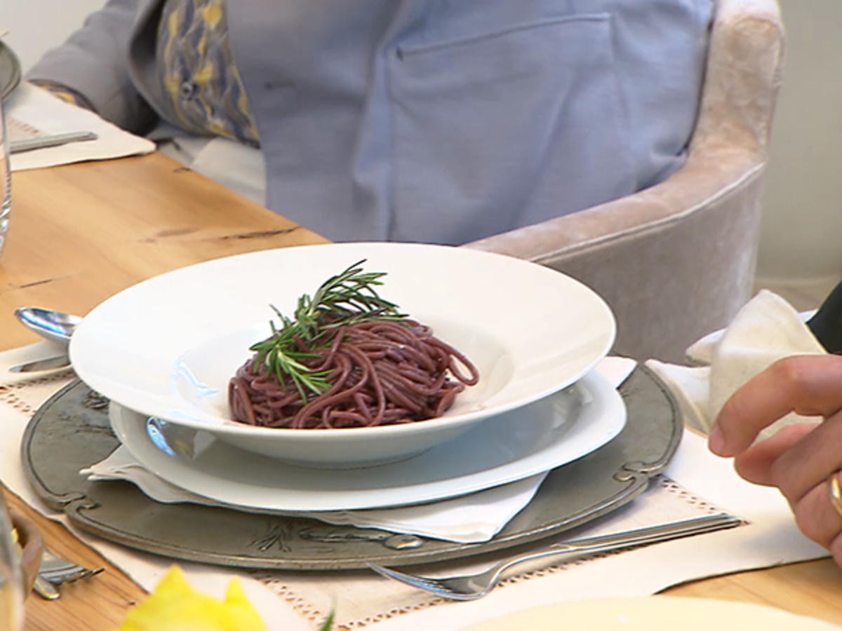 Betrunkene Spaghetti in Tessiner Merlot