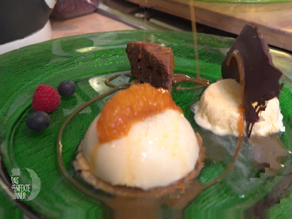 Orangen-Panna-Cotta mit karamellisierten Orangen