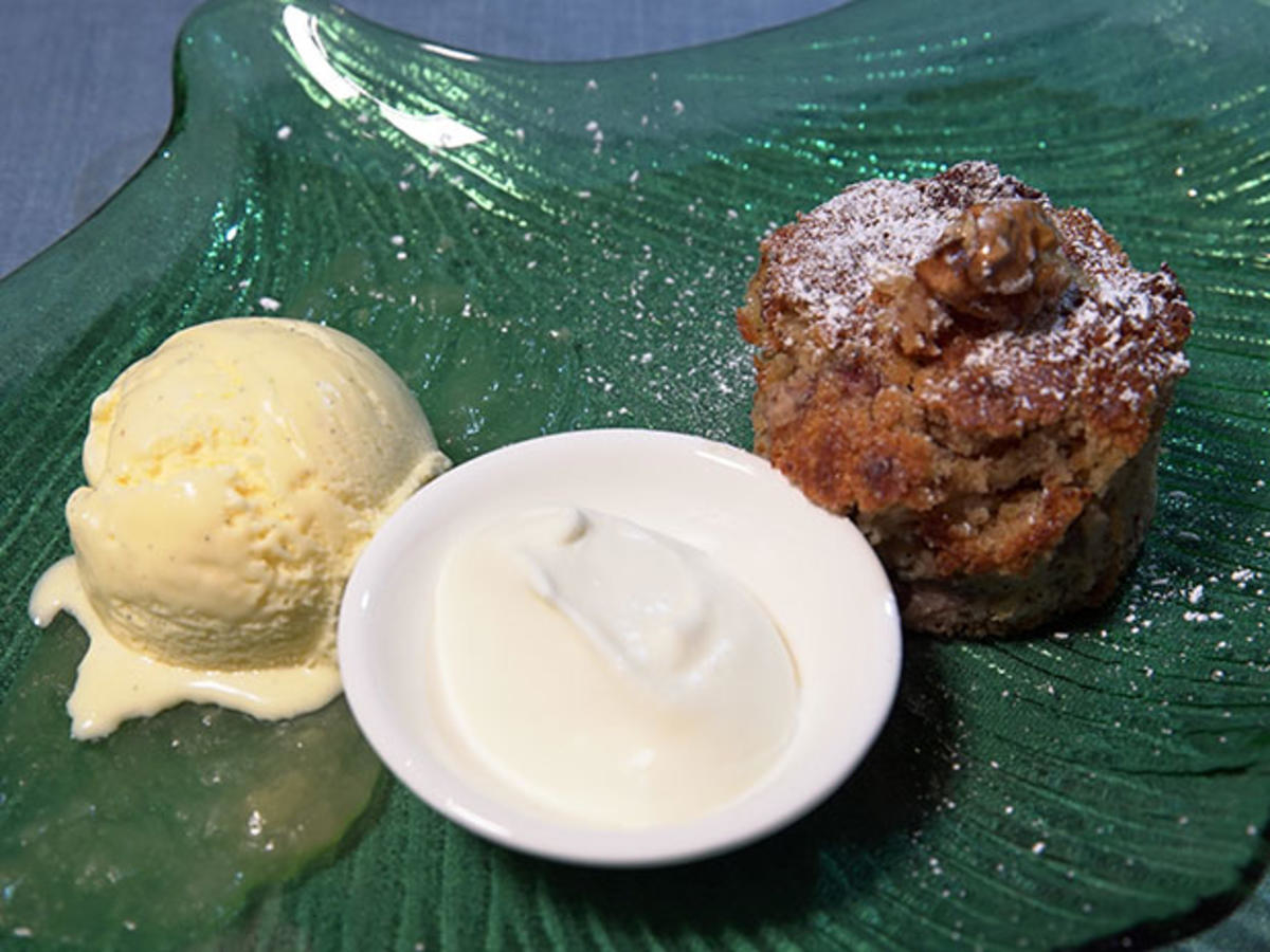Schwarzwälder „Kirschplotzer“ und Eiscreme