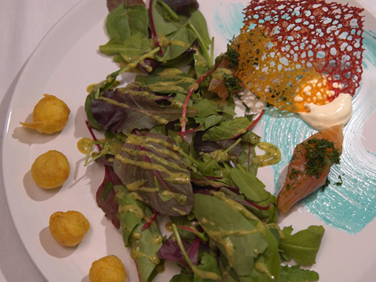 Der halbflut Lachs