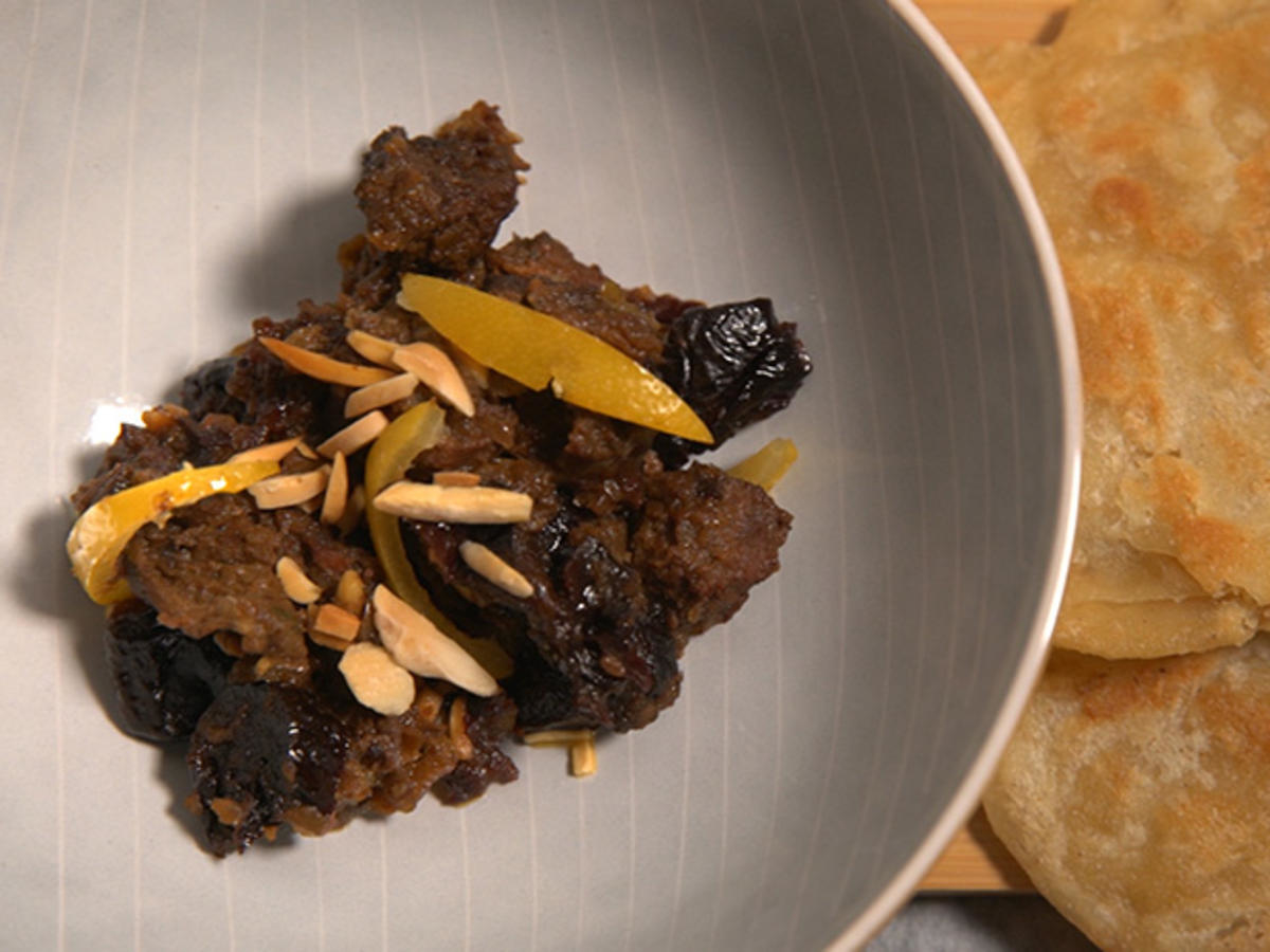 Bild zu: "Marokkanische Tajine mit Msemen und Minz-Salat"
