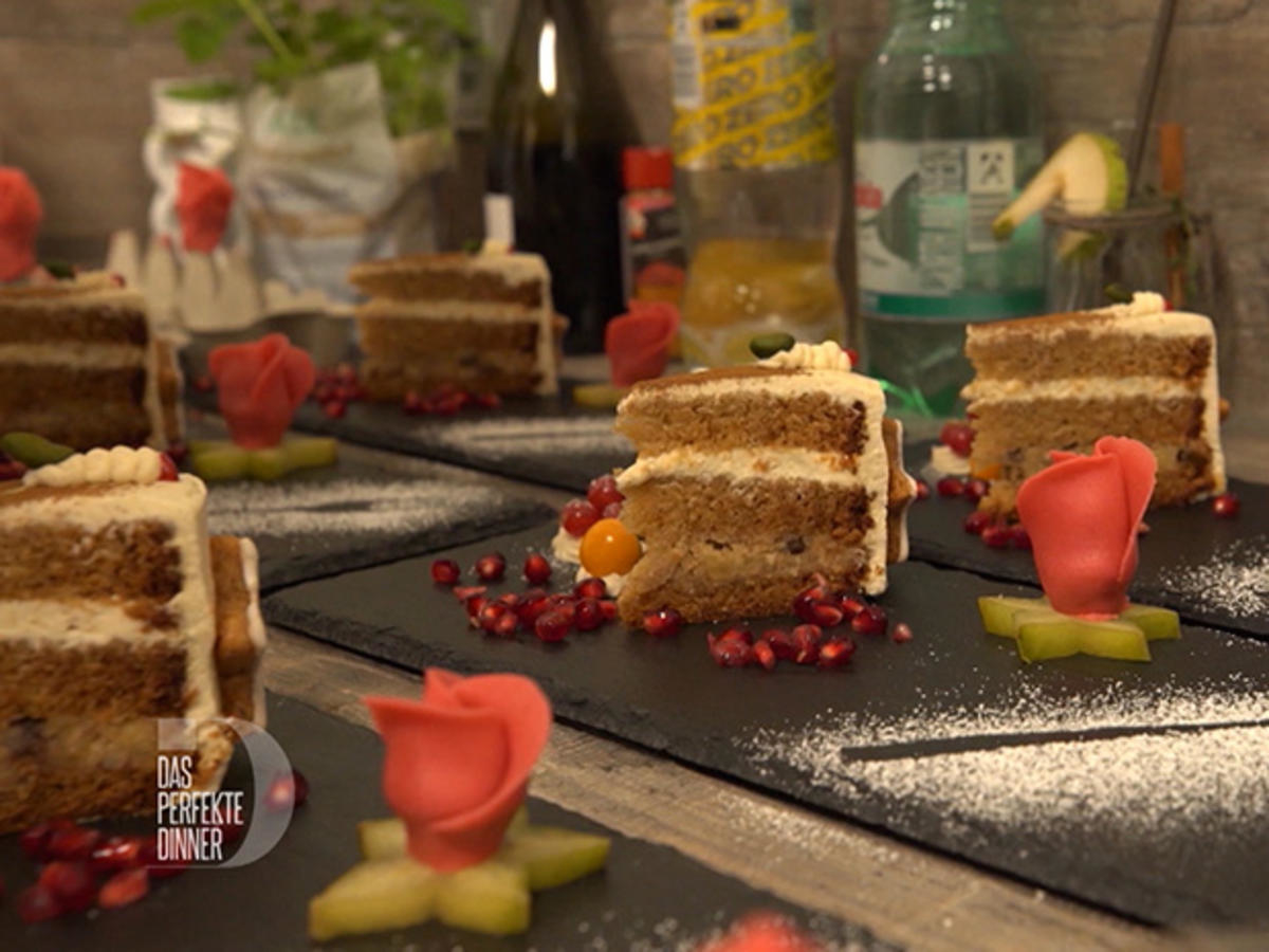 Bratapfeltorte mit Zimtcreme und einem extra Gruß vom Konditor