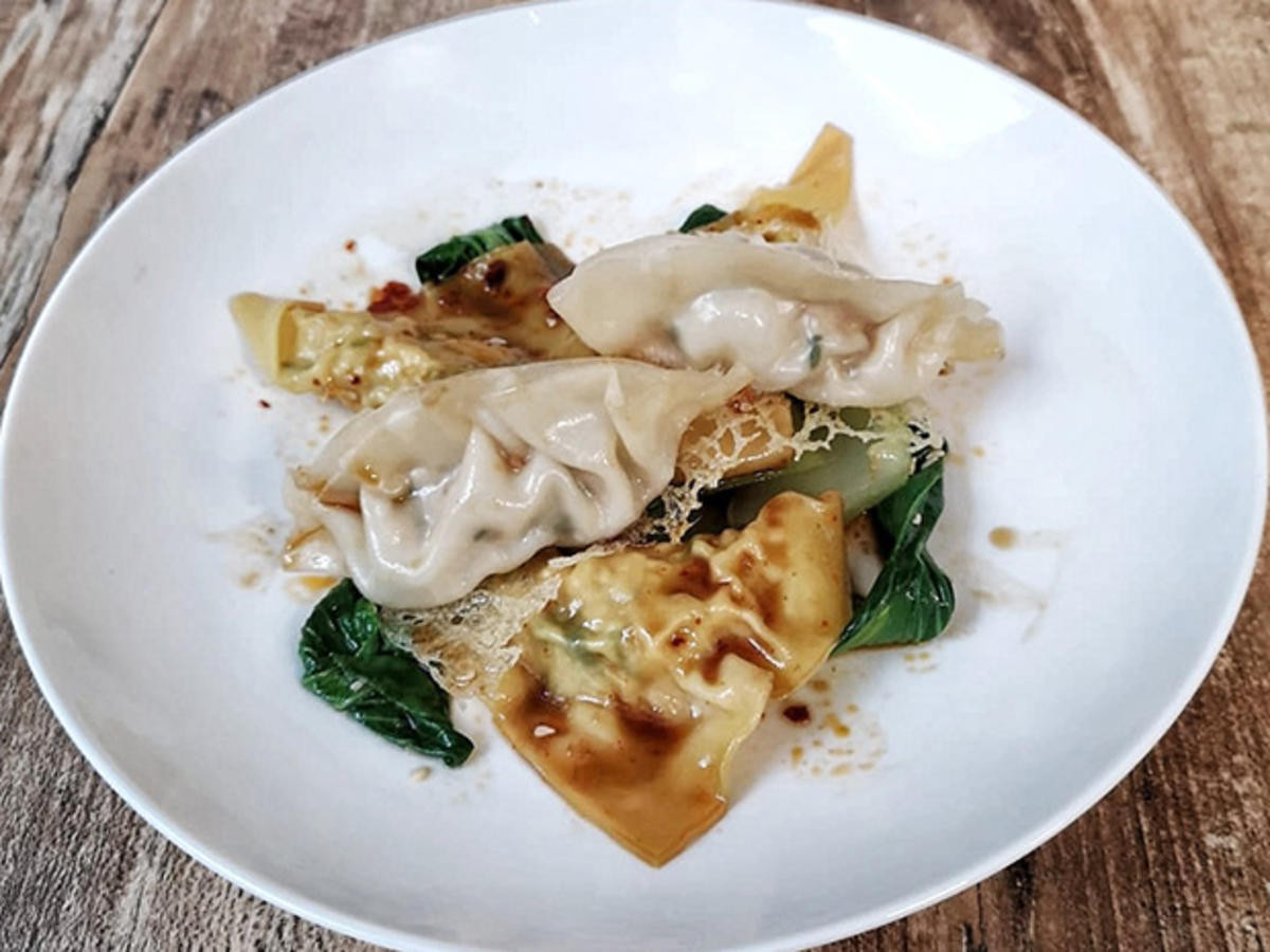 Bild zu: "Dumplings mit Schwein und Garnelen (Victoria Fonseca)"