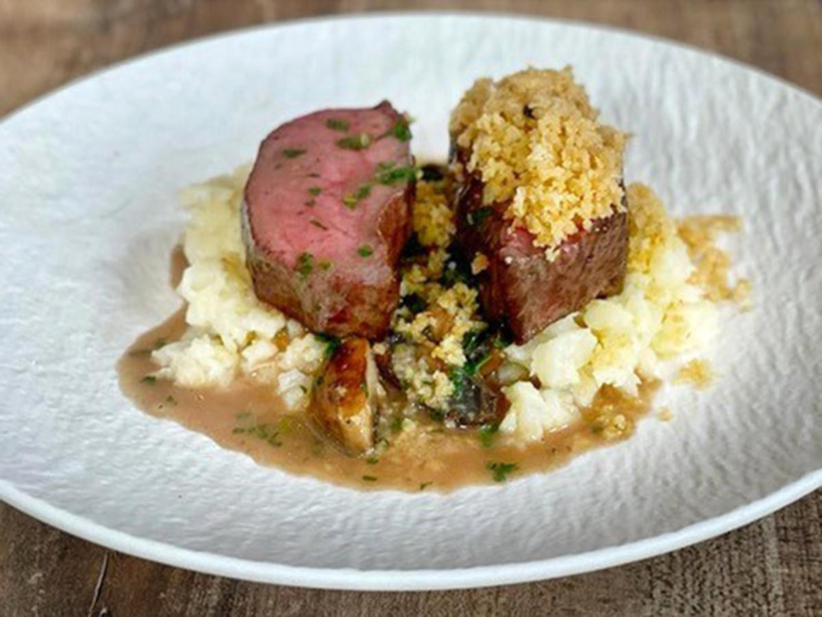 Hirschsteak mit Sellerie und Steinchampignons (Ehrlich Brothers)