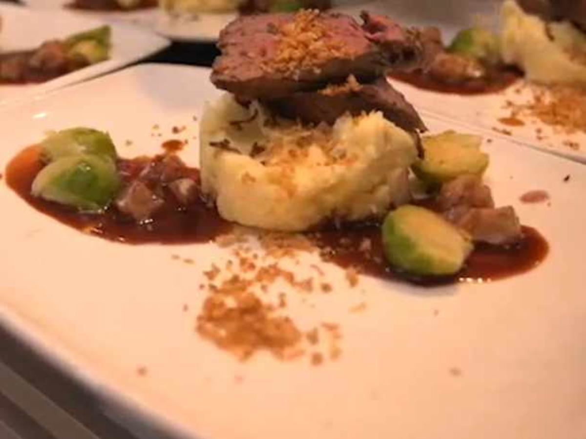 Rinderfilet mit getrüffeltem Kartoffelstampf und Granatapfeljus