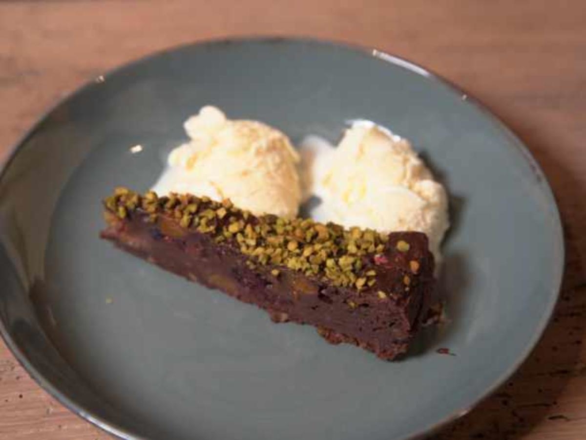Torta di Pane mit Vanille-Eis
