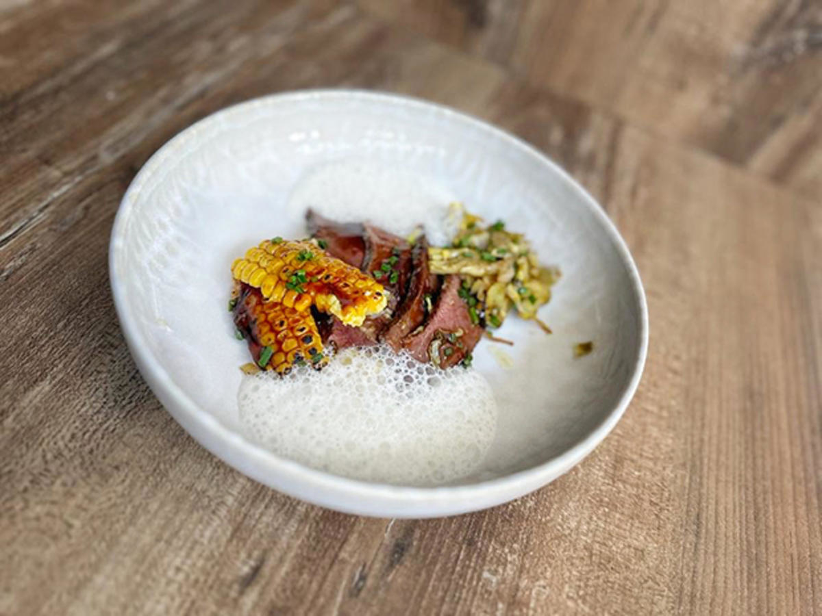 Kalbsherz mit Polenta, Mais und Baby-Artischocken (The BossHoss)