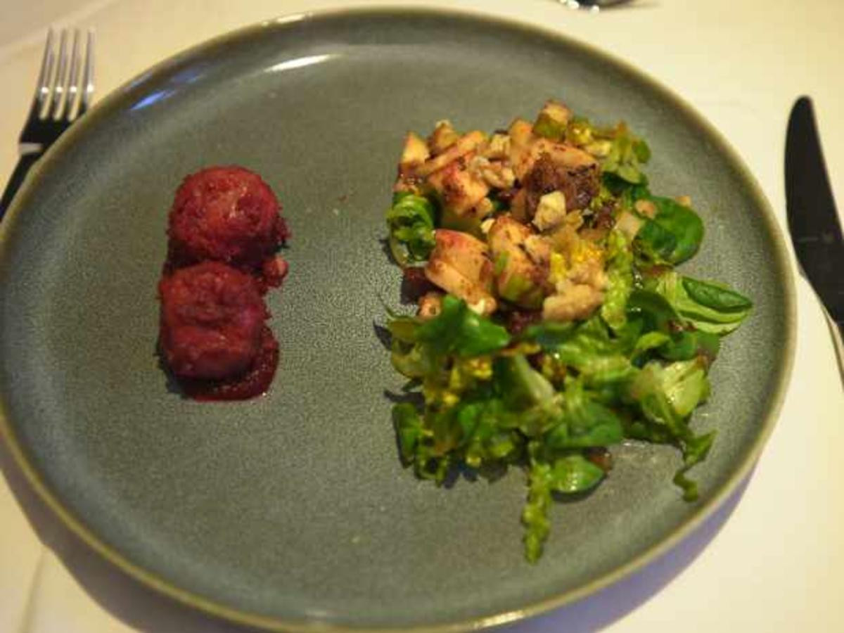 Salat mit Rote Bete Dumplings