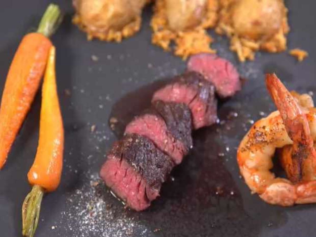 Rind mit Garnelen und Kartoffeln