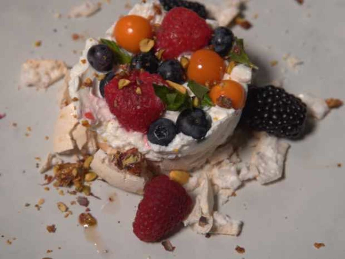 Baiser mit Früchten und Liquid Cocaine