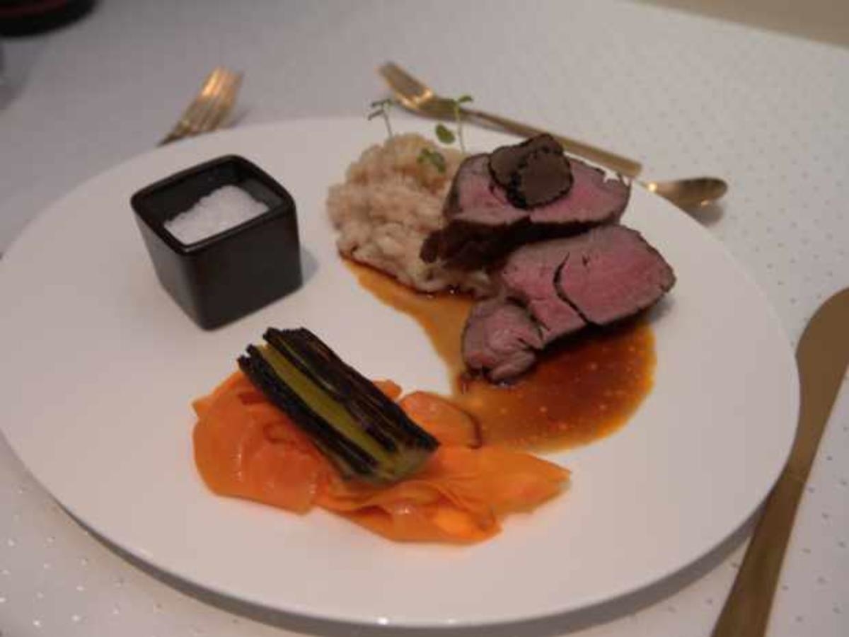 Rinderfilet mit Risotto und Karotten