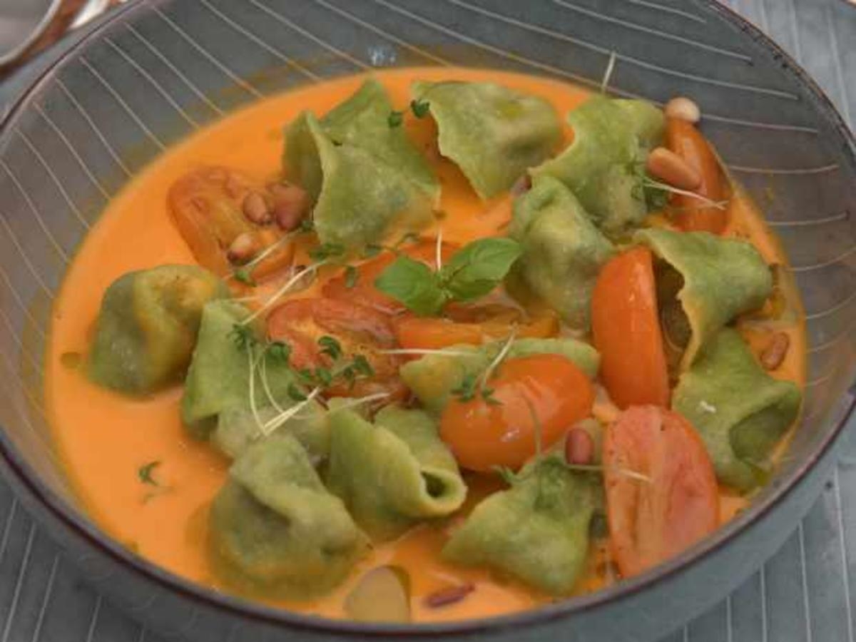 Pasta mit Spinat und Tomate