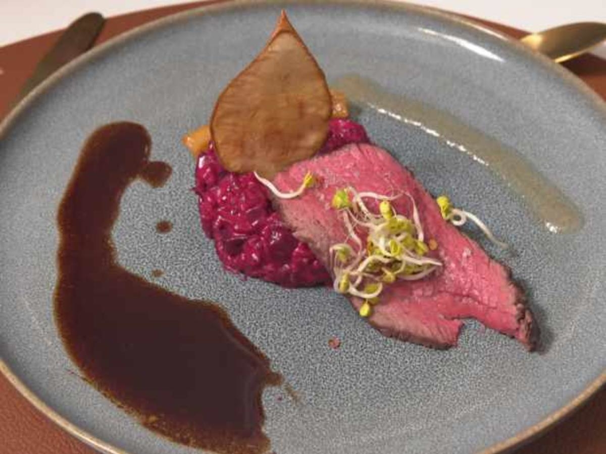 Rinderfilet mit Rote-Bete-Risotto und Birnen-Chutney