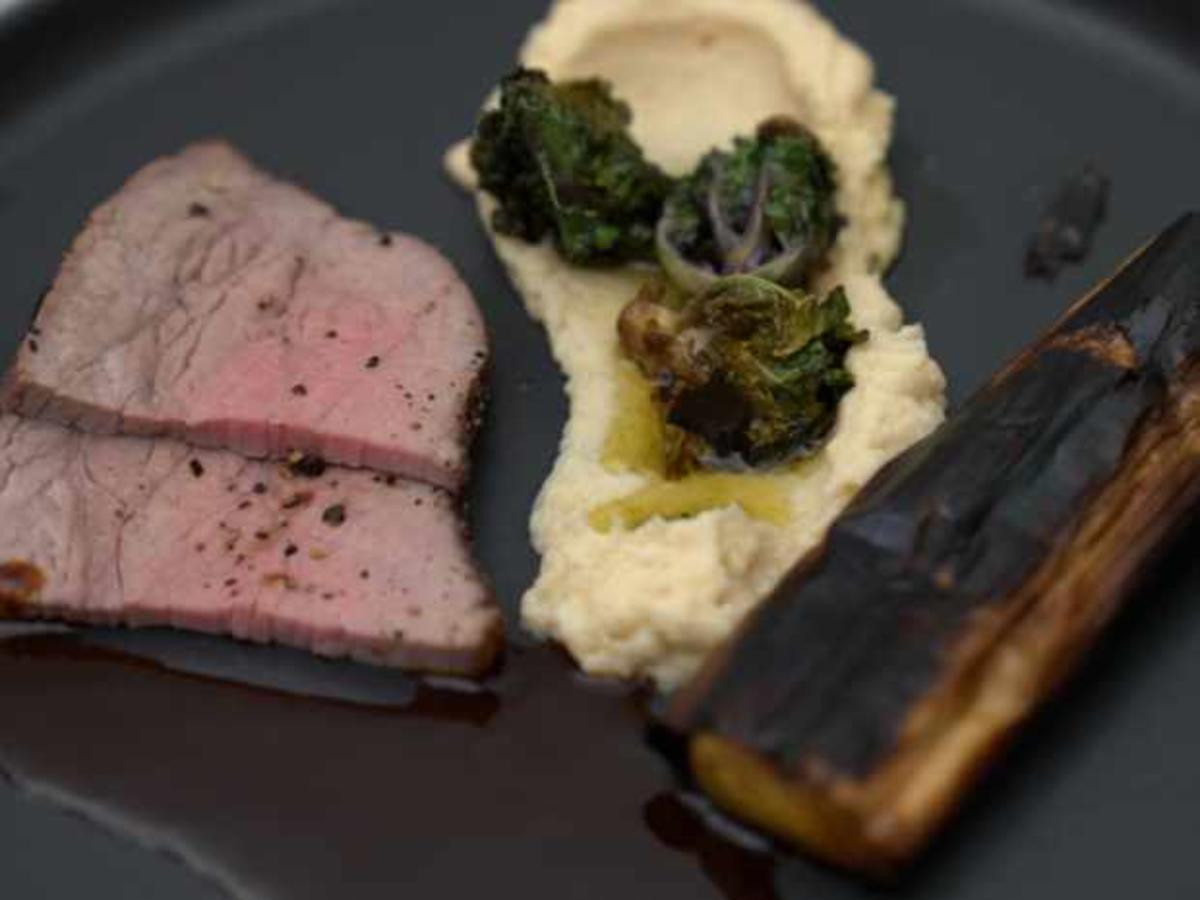 Rinderbraten mit Rotweinjus und Selleriepüree