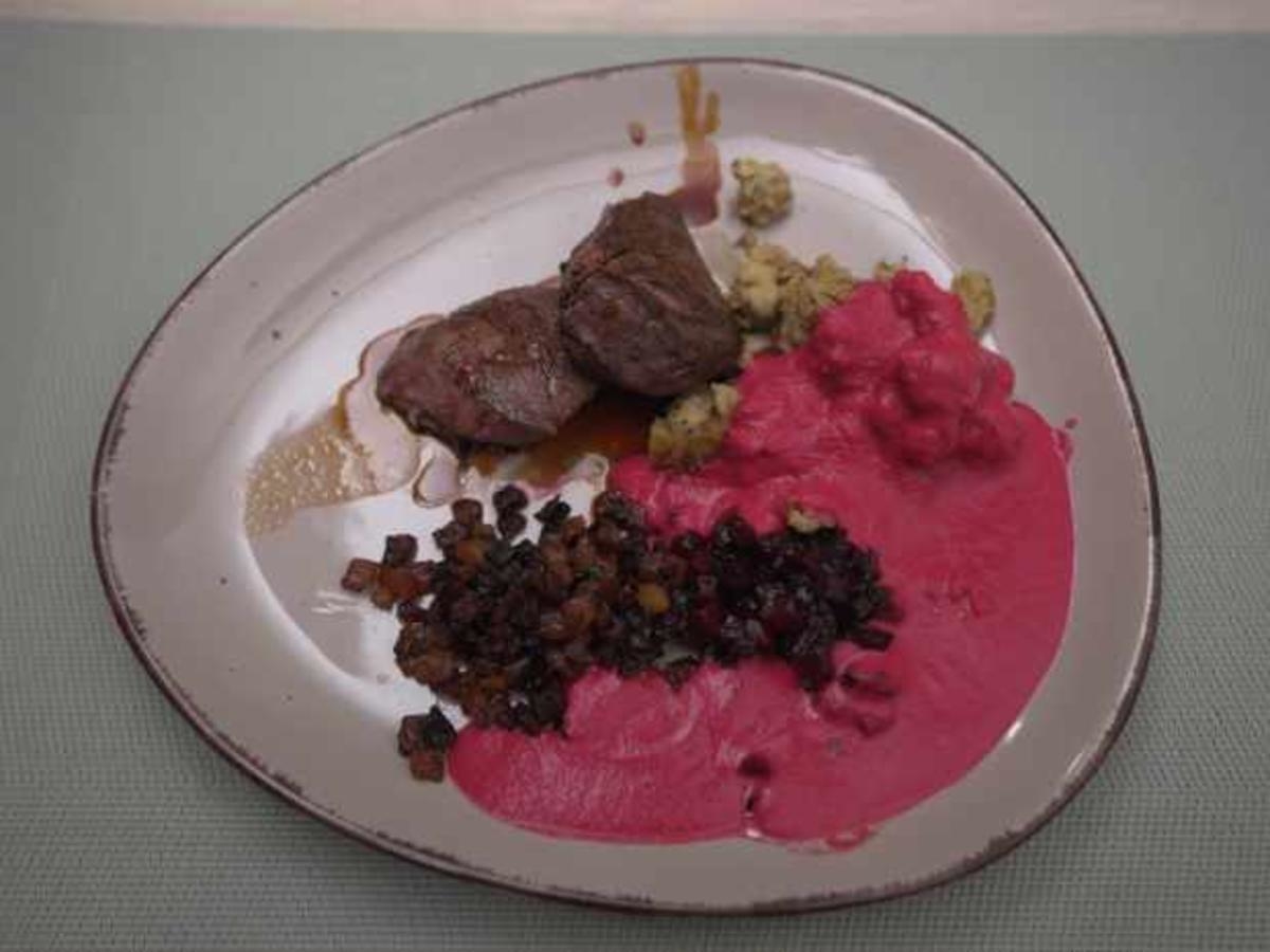 Rinderfilet mit Gnocchi und Rote-Bete-Soße