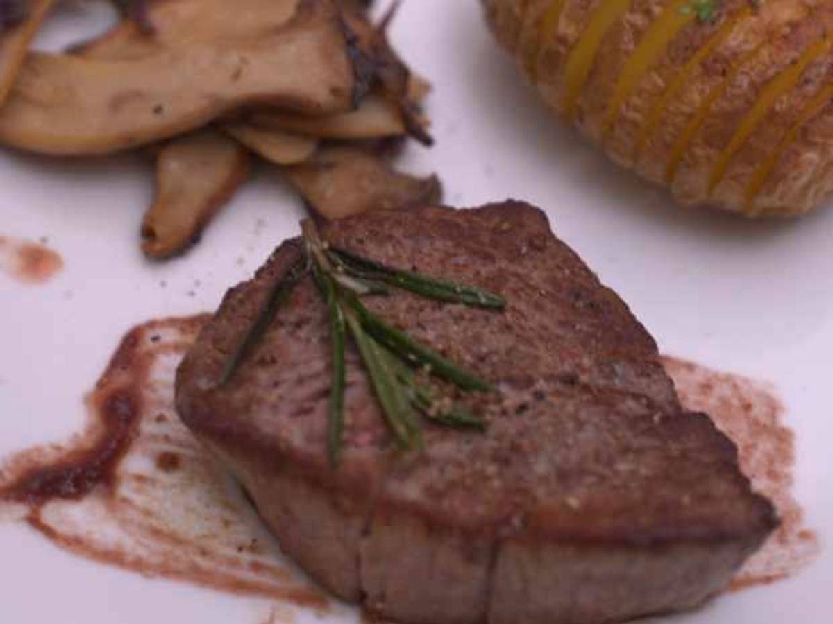 Rinderfilet mit Kartoffeln und Kräuterseitlingen