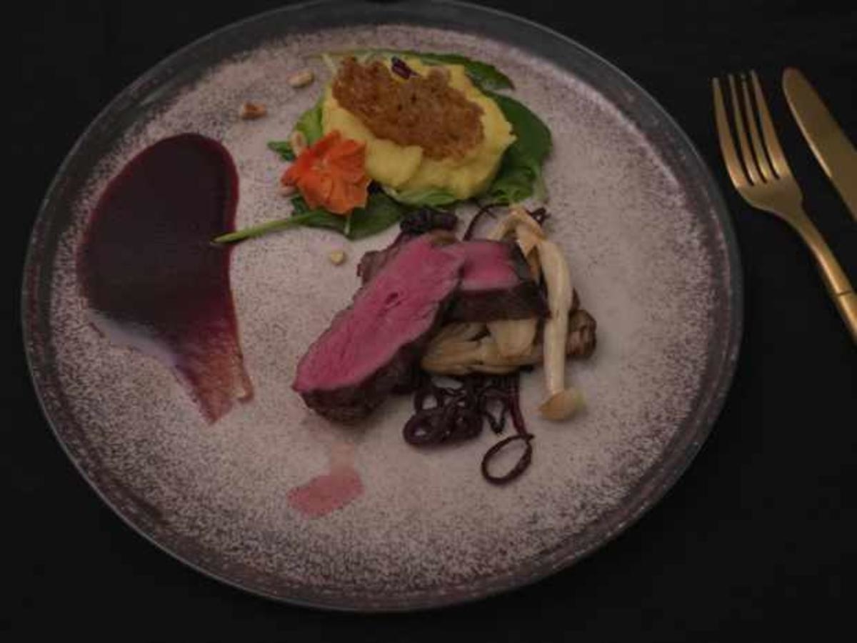 Dry Aged Entrecote mit Portweinsoße und Kartoffelbrei