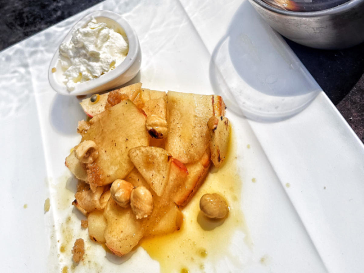 Apfeltarte mit Maracujasoße und Gewürzmokka (Detlef Steves)