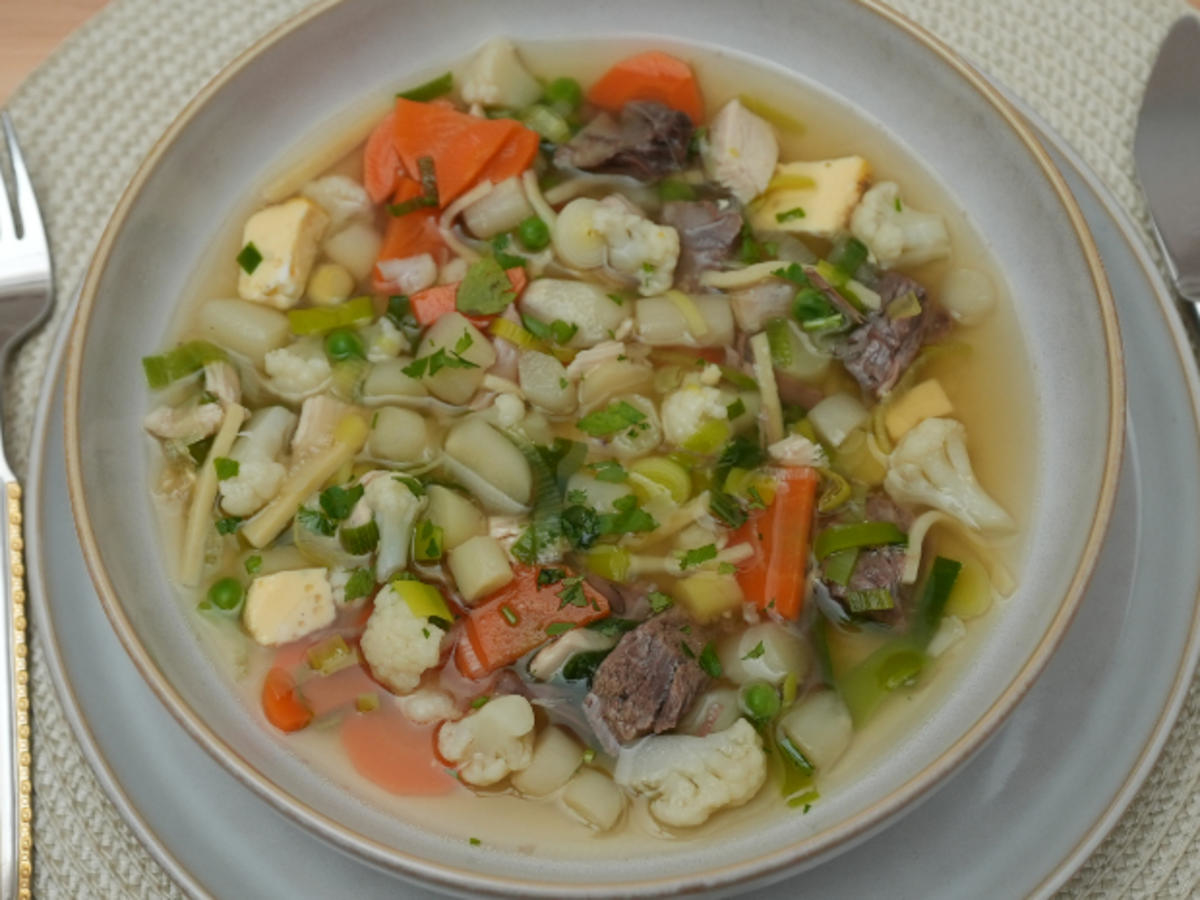 Hochzeitssuppe mit Einlage