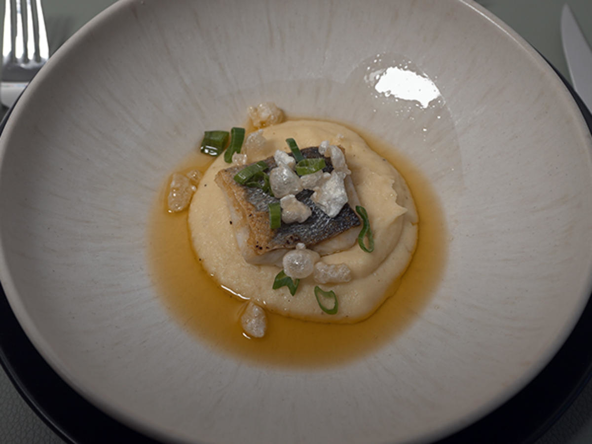 Loup de Mer mit Selleriepüree und Nussbutter
