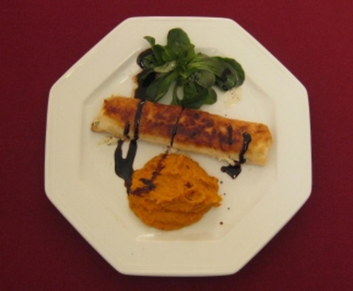 Ziegenkäsecreme im Knuspermantel auf Kürbispüree