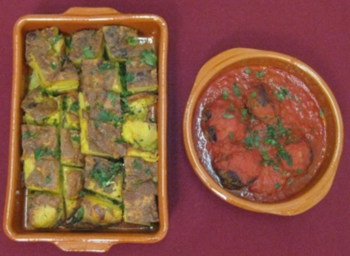 Albondigas en salsa de tomate al Jerez y tortilla espanola