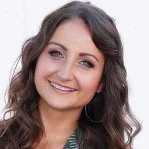 Wie alt ist Eva Luginger wirklich? Wie alt ist Eva Luginger wirklich?