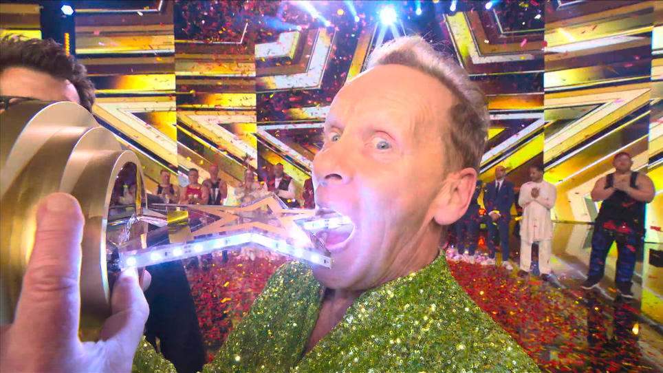 So knapp war es noch nie Stevie Starr ist das neue Supertalent! RTL News